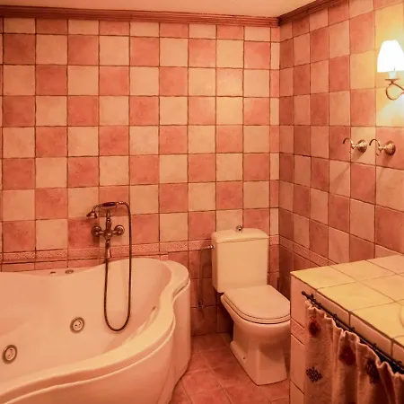 Elegant Holiday In Pella With Jacuzzi